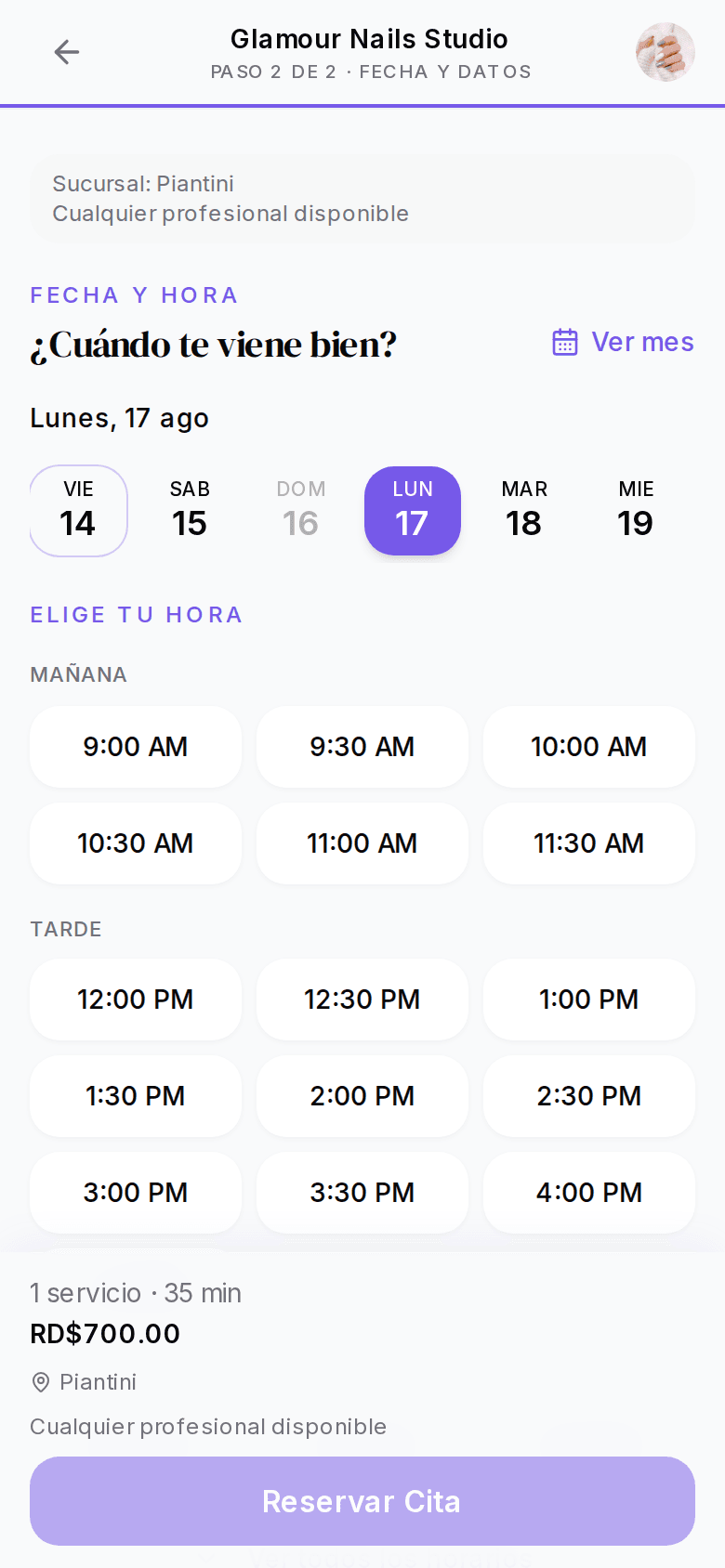 Pantalla de reserva para elegir fecha y hora disponibles